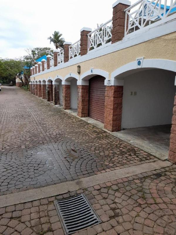 19 Montego Bay Caribbean Estate Apartment Port Edward Exterior photo