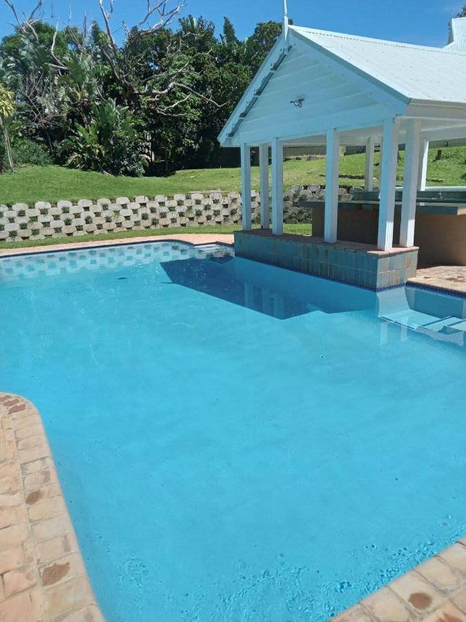 19 Montego Bay Caribbean Estate Apartment Port Edward Exterior photo